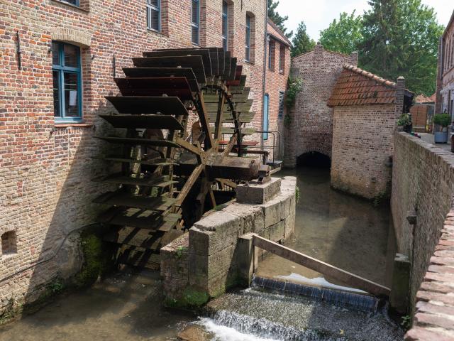 Moulin à eau des Invalides Aire-sur-la-Lys