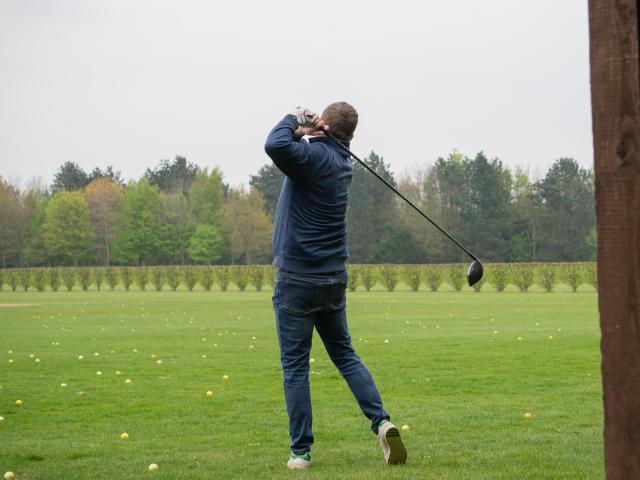 Sylvain, le pro de l’académie de handigolf