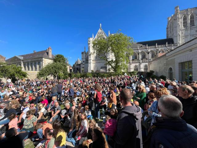 Sous les Pavés l'Art