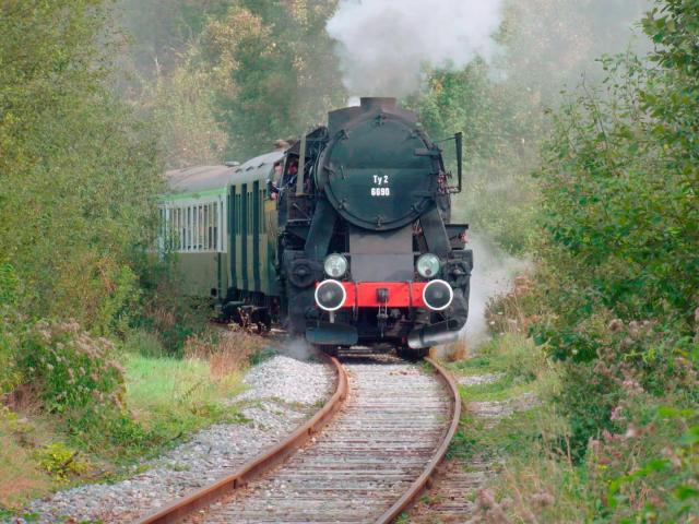 Chemin De Fer Touristique De La Vallée De L'aa Arques Lumbres (Touristische Eisenbahn des Aa-Tals)