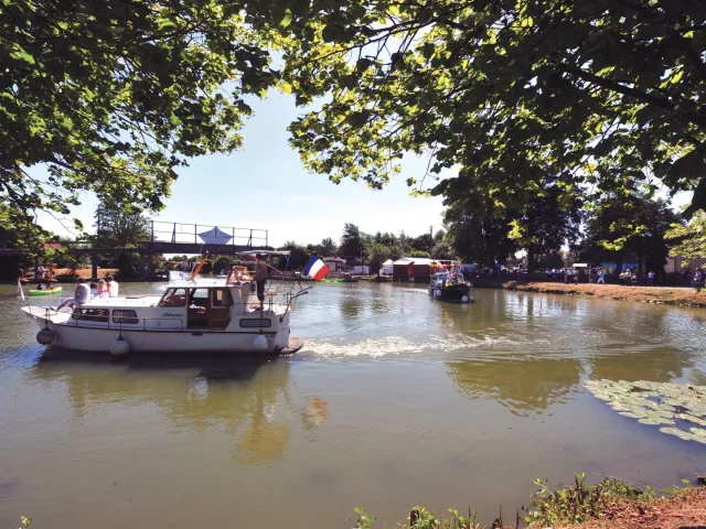 Bassin des 4 Faces 2010 AIRE-SUR-LA-LYS © Photo Carl - Office de Tourisme de la Région de Saint-Omer (1) © Photo Carl - Office de Tourisme de la Région de Saint-Omer (1)