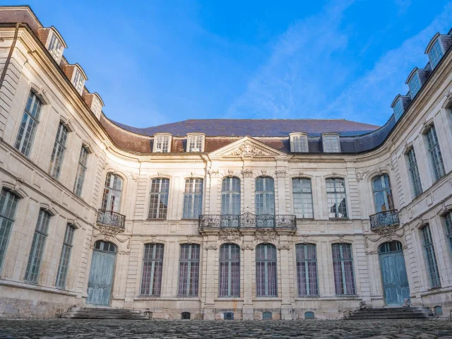 Musee Sandelin Cour Facade